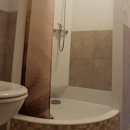 게스트하우스 Mona Lisa 베른카슈텔쿠에스