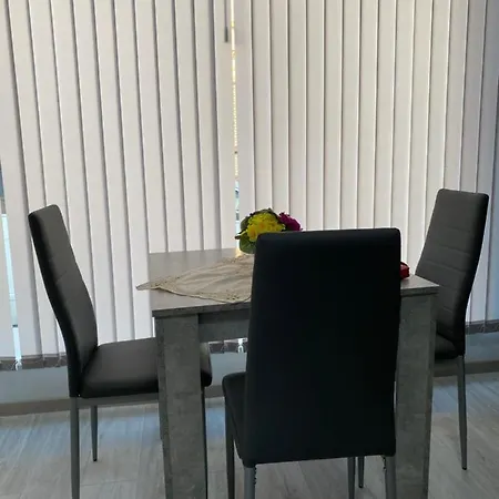 Mona Lisa 게스트하우스 3*