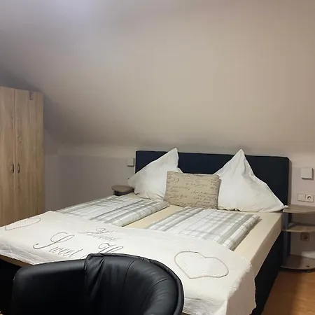 Mona Lisa Pensión 3*