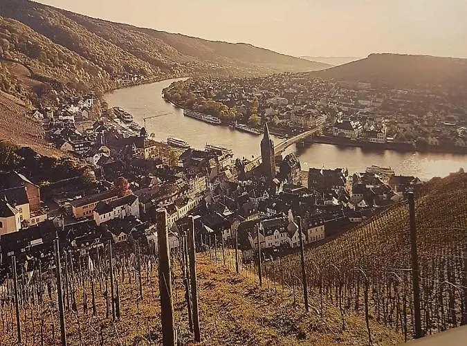 Mona Lisa ゲストハウス 3*