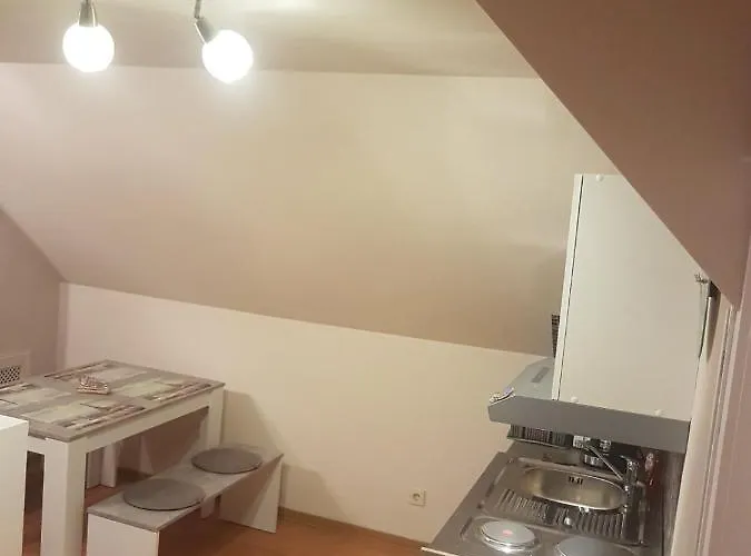 ゲストハウス Mona Lisa 3*