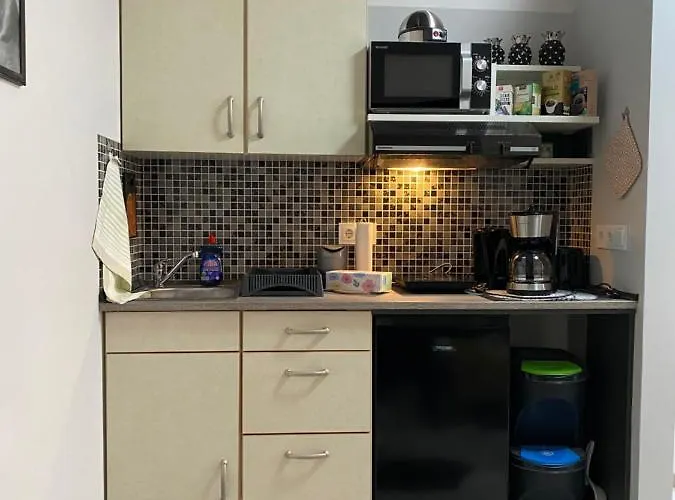 Mona Lisa ゲストハウス