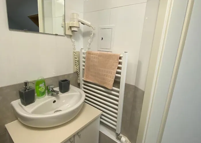 Mona Lisa ゲストハウス