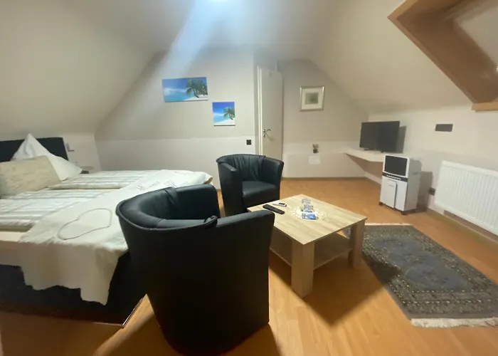 Mona Lisa ゲストハウス