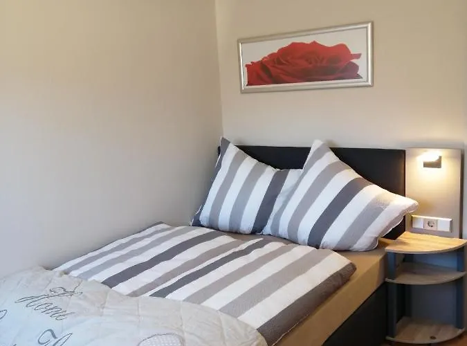 Mona Lisa ゲストハウス