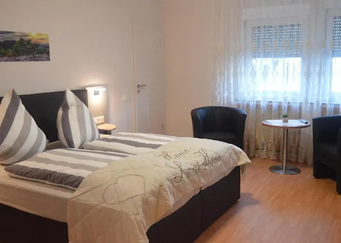 Mona Lisa ゲストハウス 3*