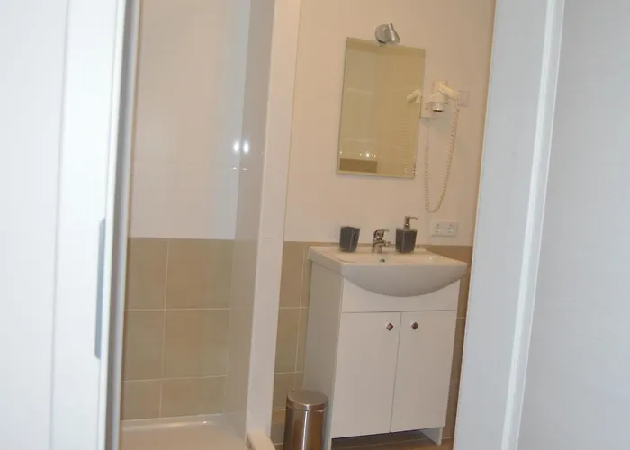 ゲストハウス Mona Lisa ベルンカステル・クース